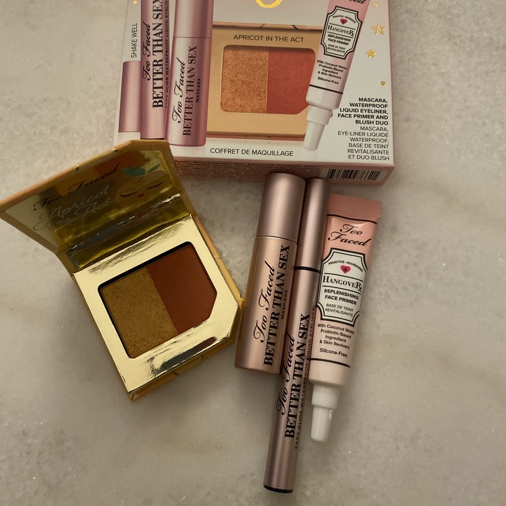 NWT two faced makeup travel size items New